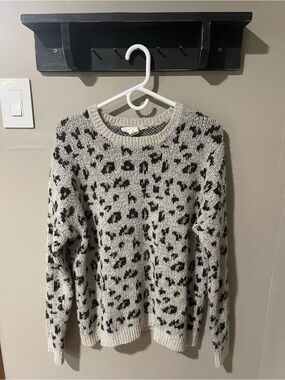 Workshop Republic Clothing Cream & Black Leopard Crewneck Sweater